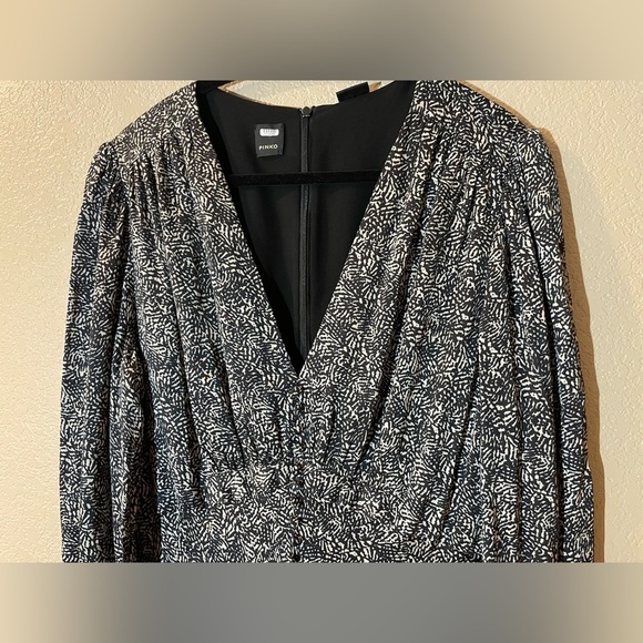 Pinko Elegant Black and White Women's Dress - Picture 3 of 10